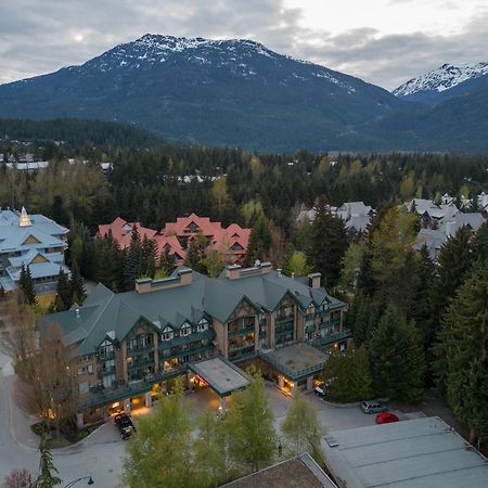 Pinnacle Hotel Whistler Extérieur photo