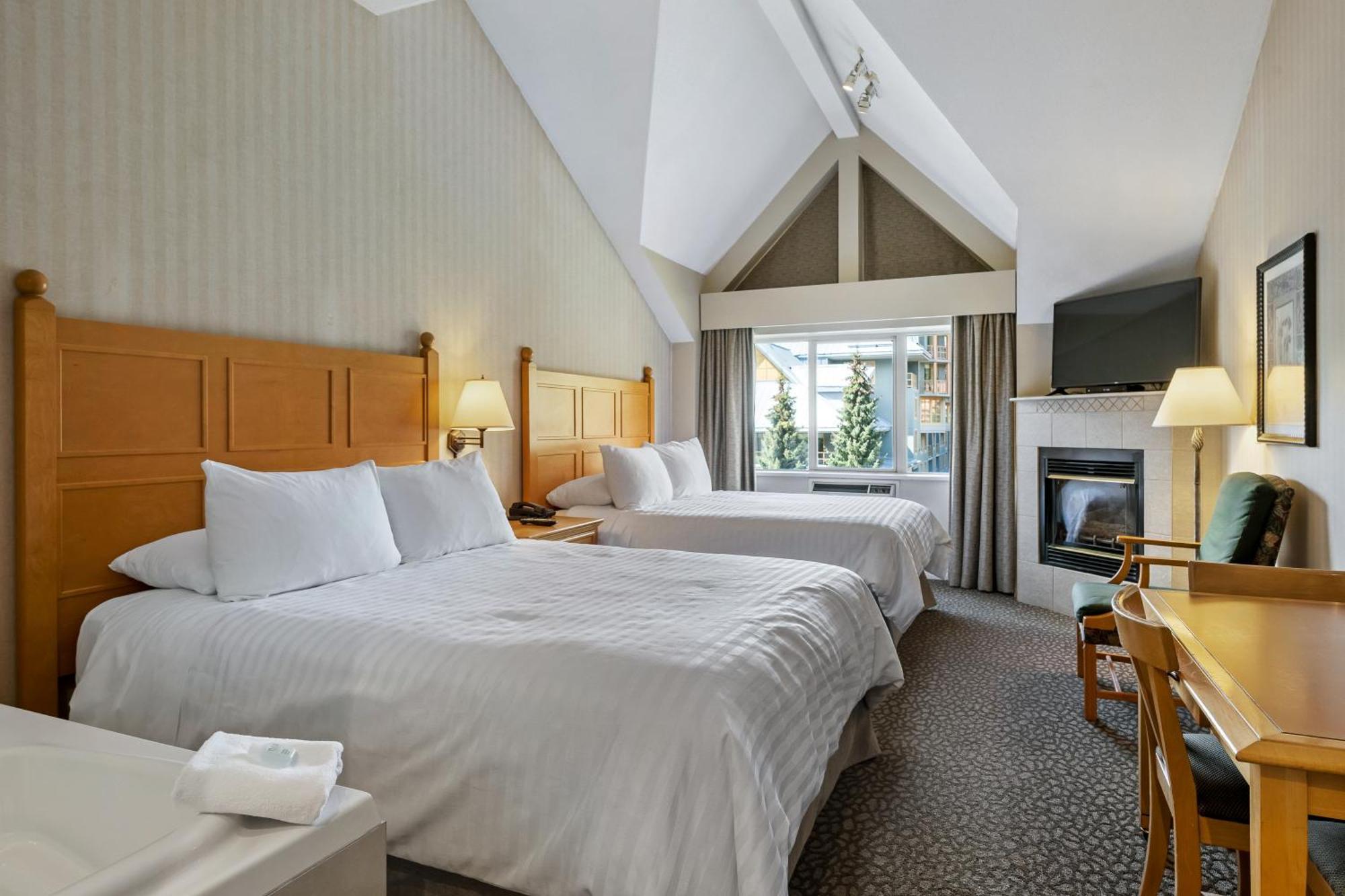 Pinnacle Hotel Whistler Extérieur photo