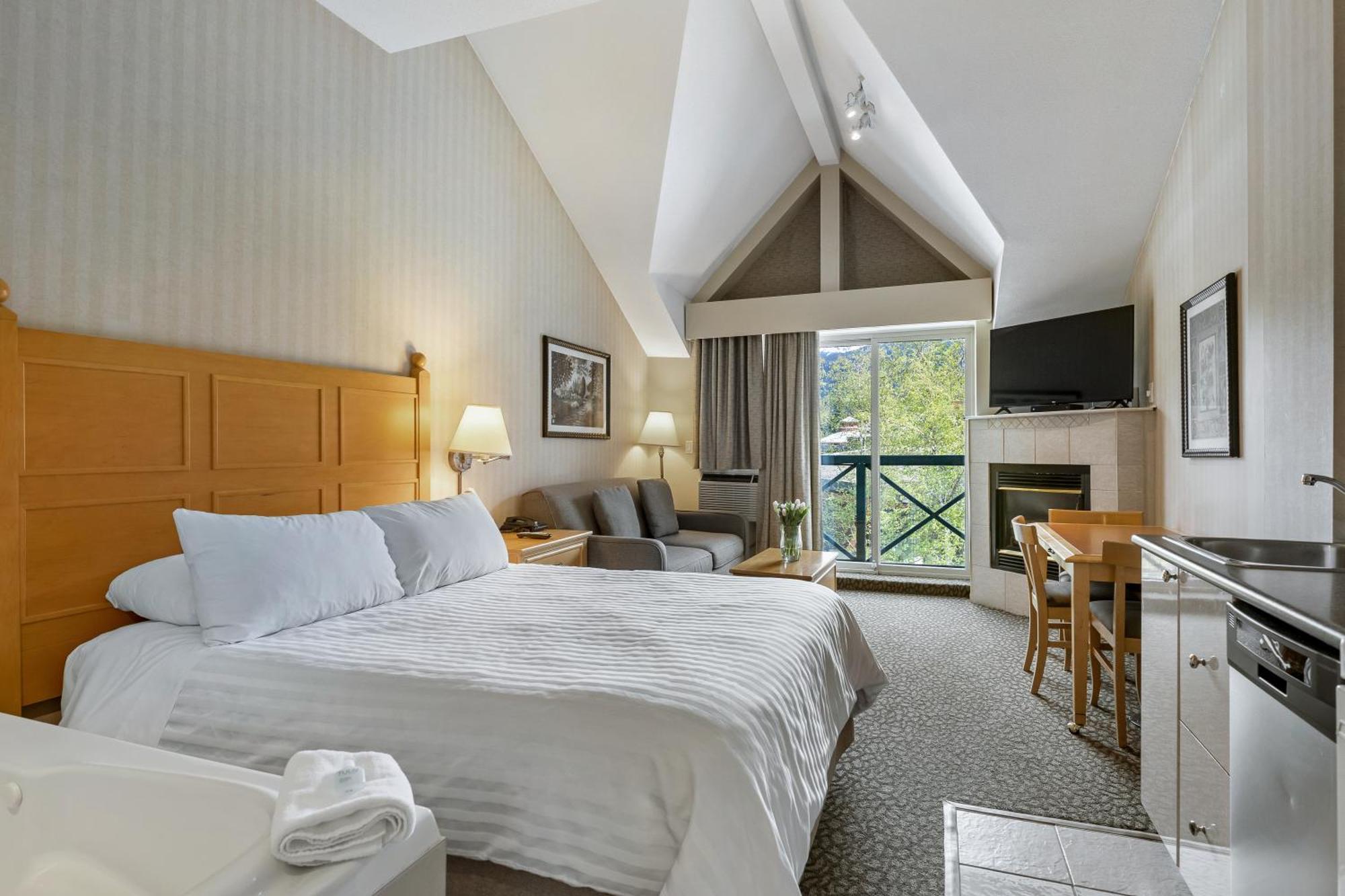 Pinnacle Hotel Whistler Extérieur photo