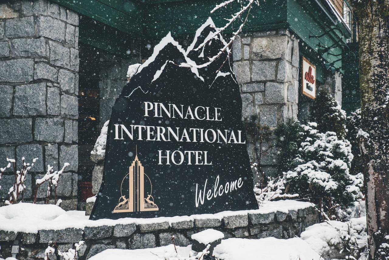 Pinnacle Hotel Whistler Extérieur photo
