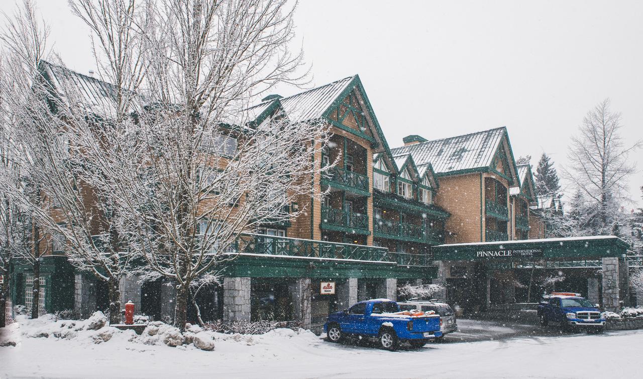 Pinnacle Hotel Whistler Extérieur photo
