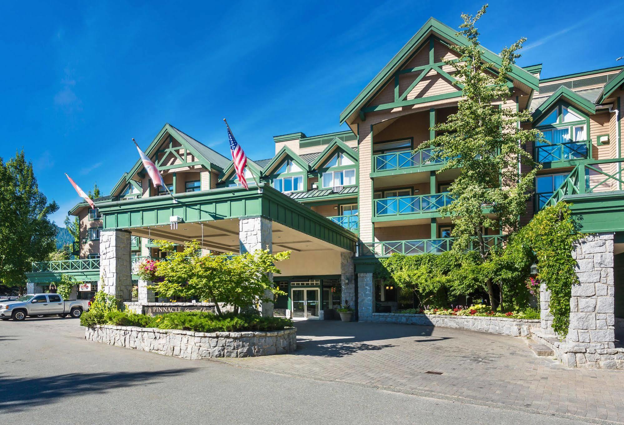 Pinnacle Hotel Whistler Extérieur photo