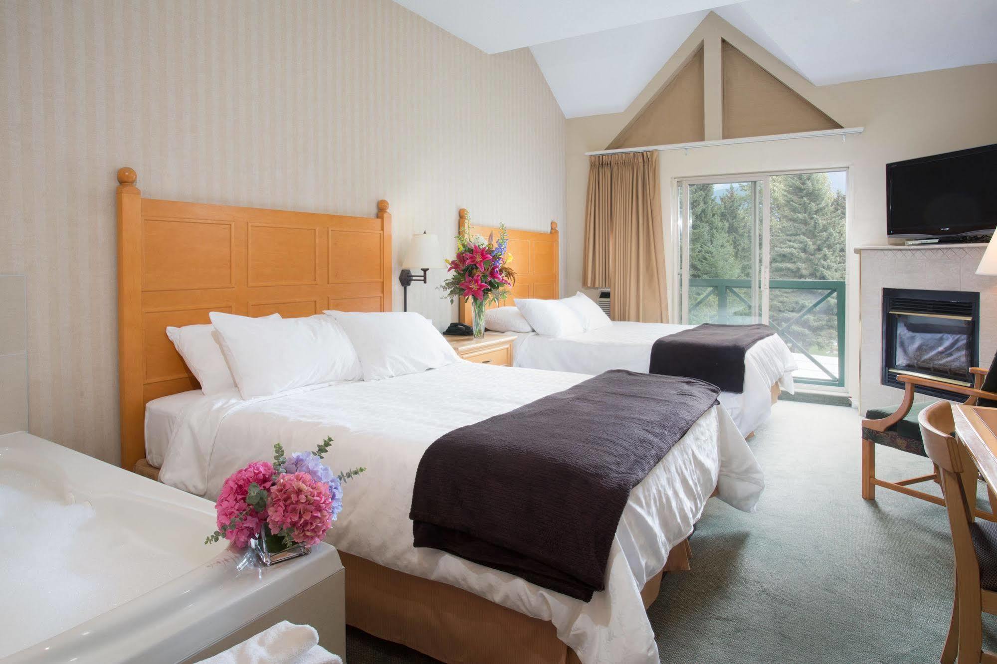 Pinnacle Hotel Whistler Extérieur photo