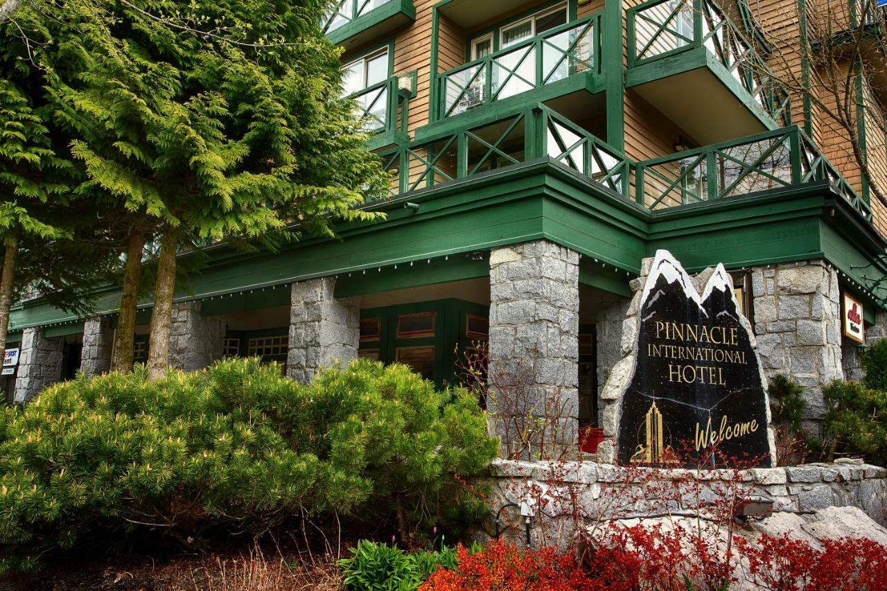Pinnacle Hotel Whistler Extérieur photo
